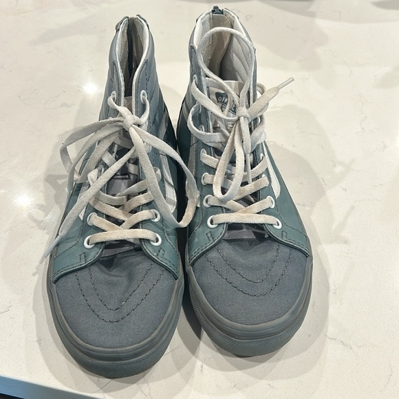 Size 3 high top Vans - Picture 2 of 4